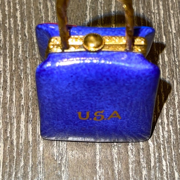 New York Blue Bag & Flag Limoges Box - Picture 4 of 5
